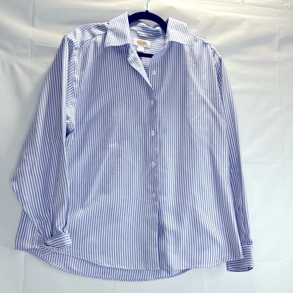 COPY - Talbots Button Down Shirt Women. Blue and White Weave Striped Style. Siz…